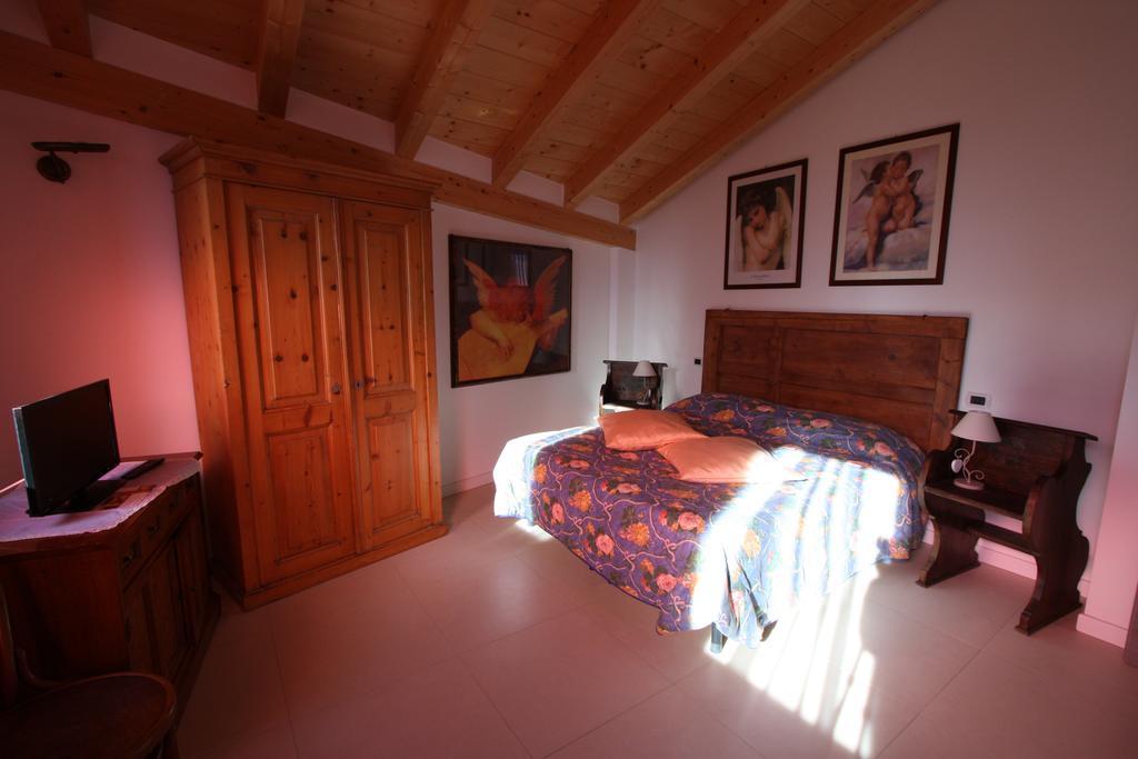 B&B Le tre chiavi Isera Esterno foto