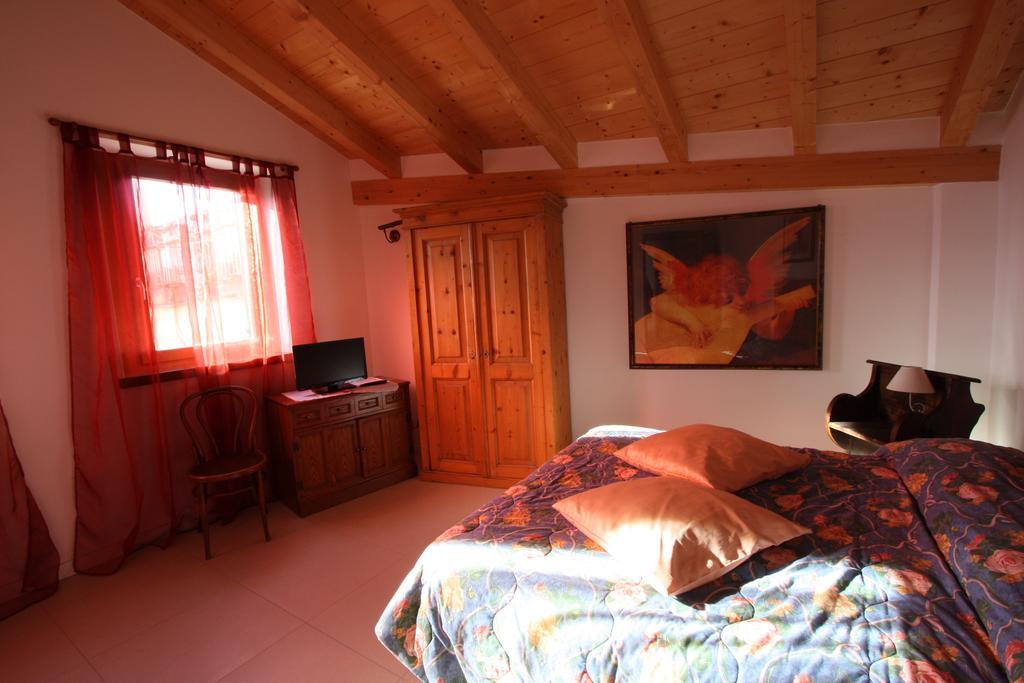 B&B Le tre chiavi Isera Esterno foto